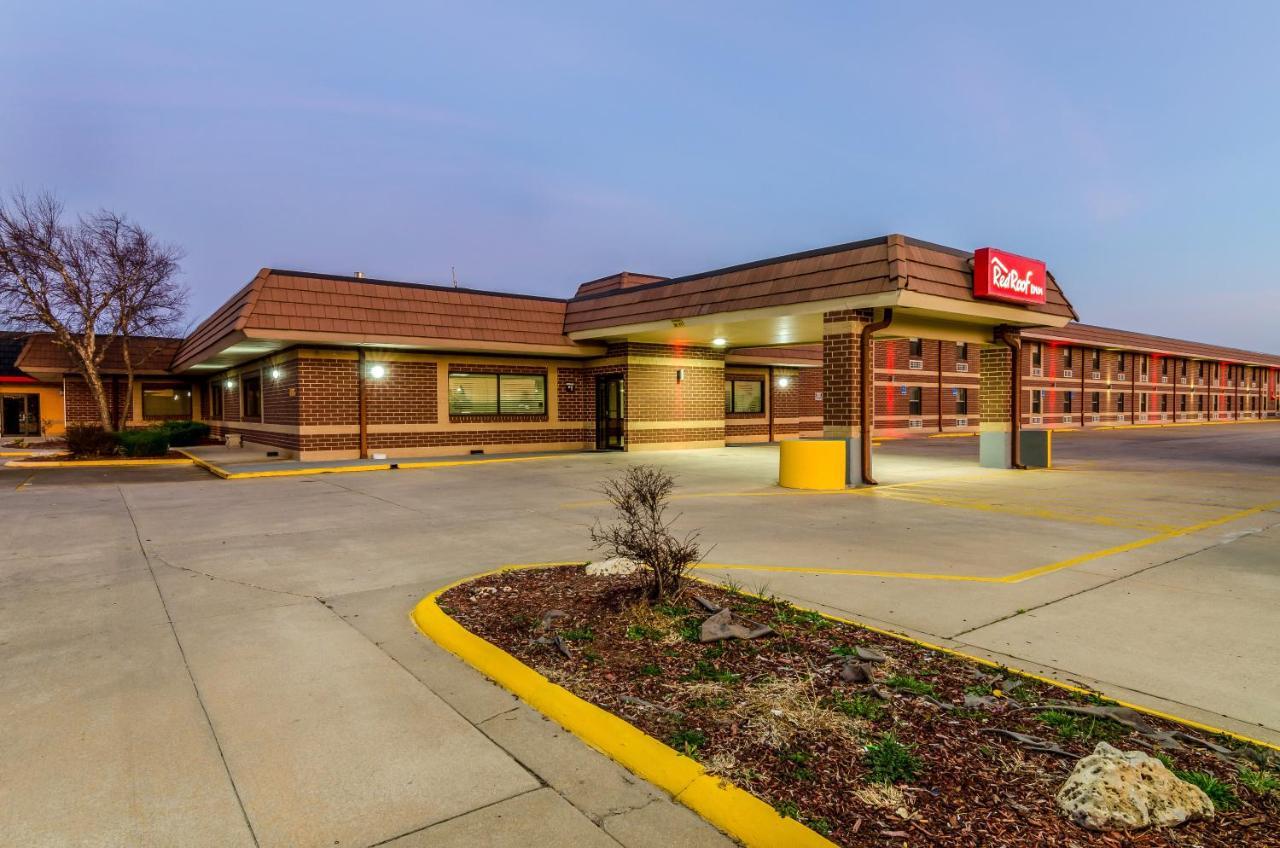 Red Roof Inn & Conference Center Wichita Airport Екстер'єр фото
