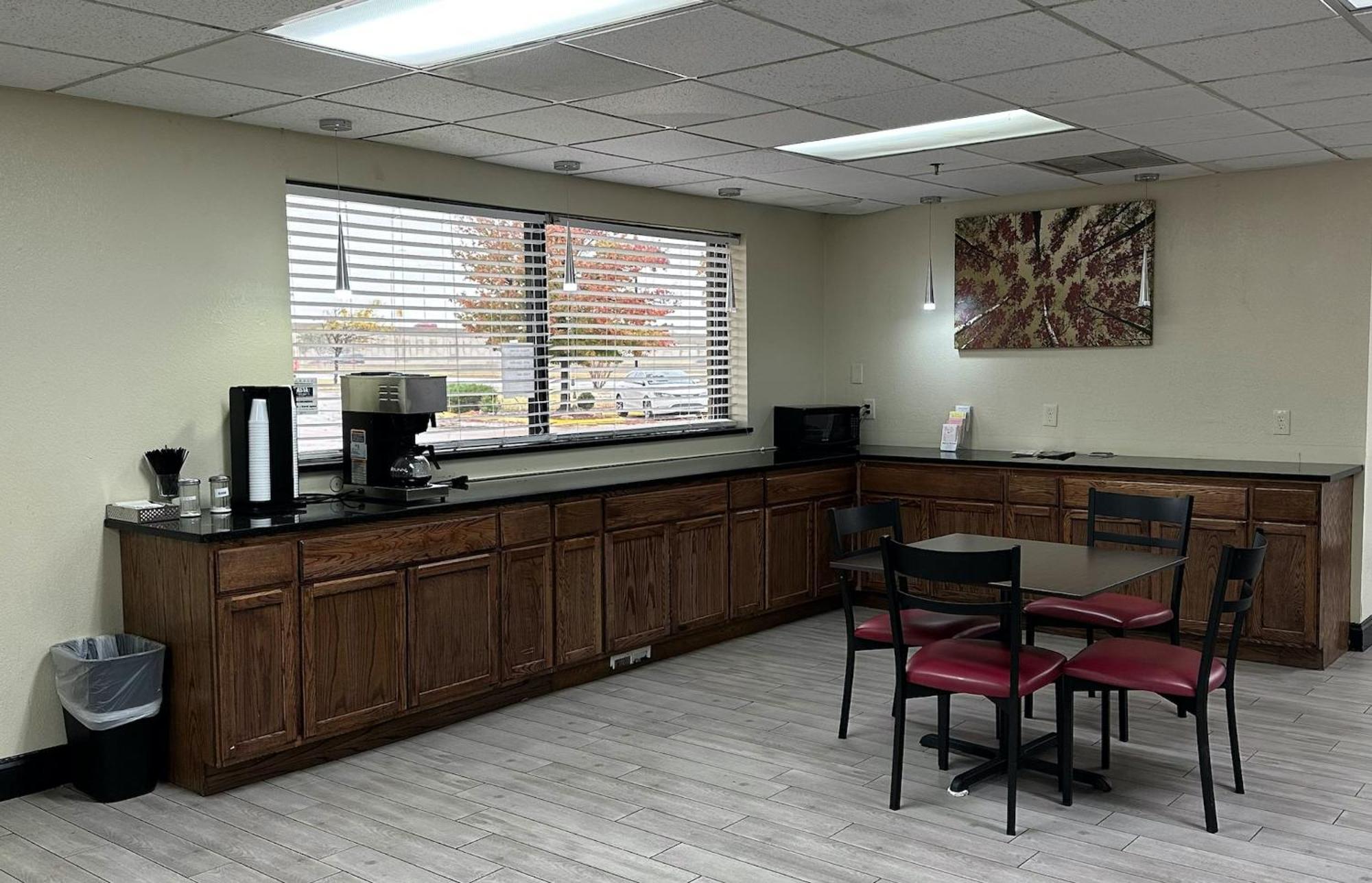 Red Roof Inn & Conference Center Wichita Airport Екстер'єр фото