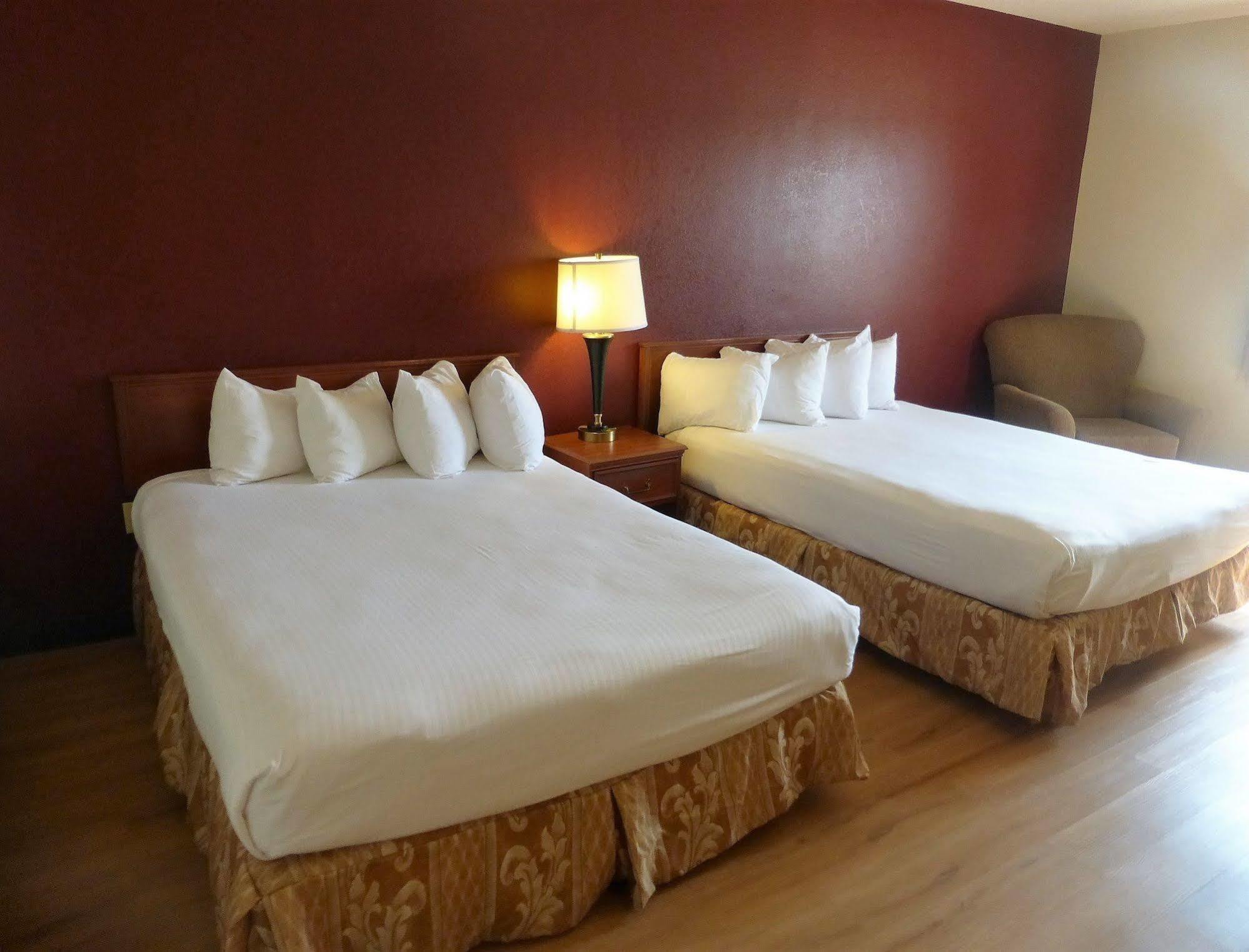 Red Roof Inn & Conference Center Wichita Airport Екстер'єр фото